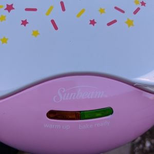 Electric Cupcake Baker from Sunbeam QUICK N EASY